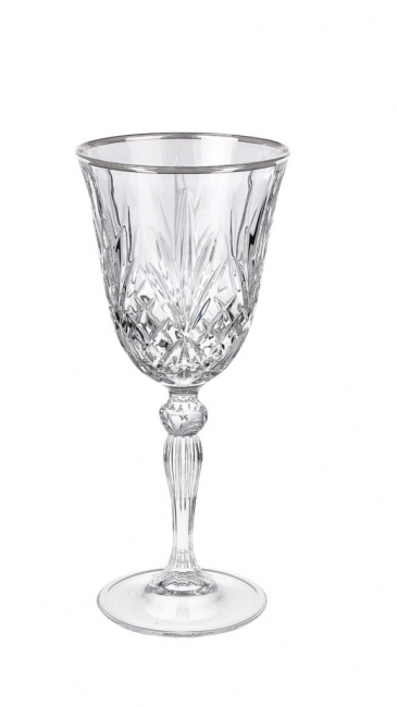 Clear glass wine goblet, decorative pattern