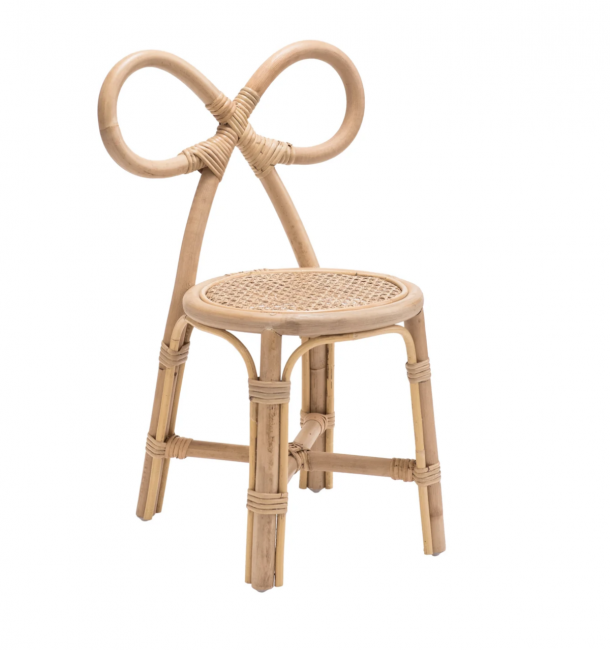 Stylish rattan chair with unique backrest