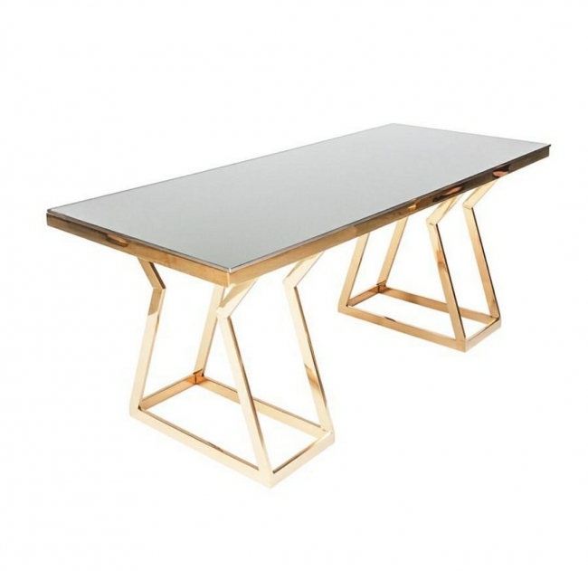 Elegant table with geometric base