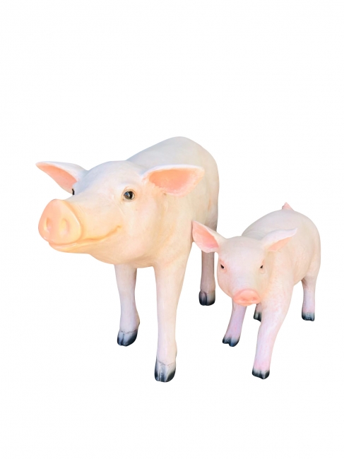 Adult and baby pig statues