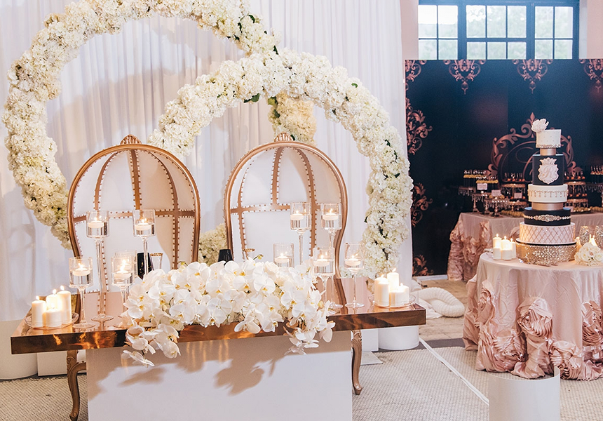 Luxurious wedding table and cake display