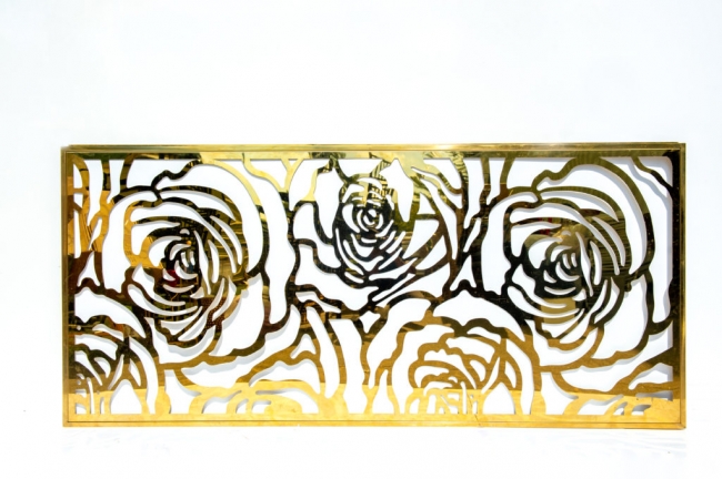 Elegant rose pattern metal artwork