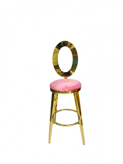 Elegant chair with oval backrest