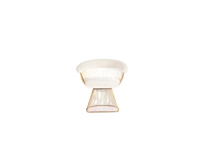 Contemporary chair with geometric base