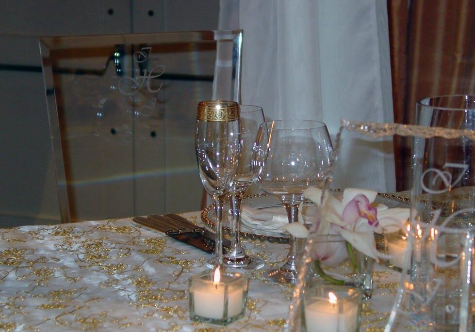 Elegant table setting with candles