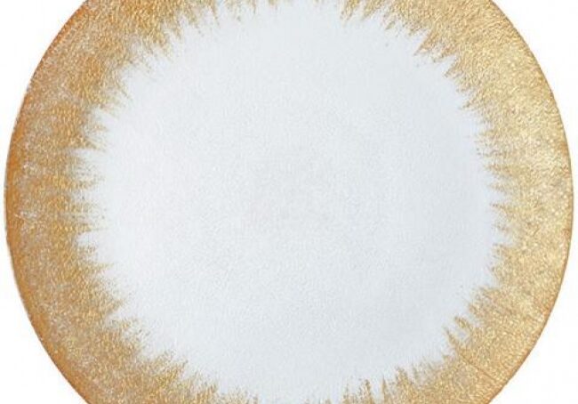 Decorative plate featuring gold edge design