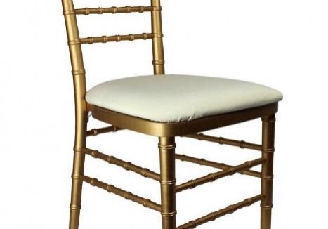 Elegant event seating, gold Chiavari chair