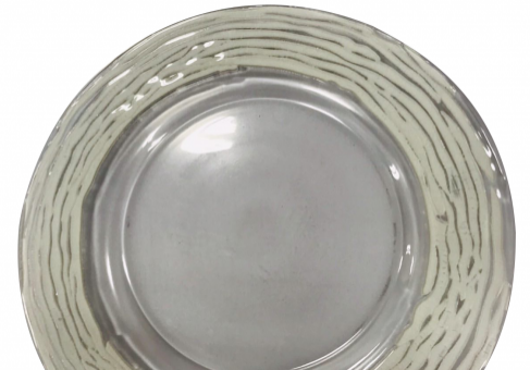 Round ceramic plate with textured rim