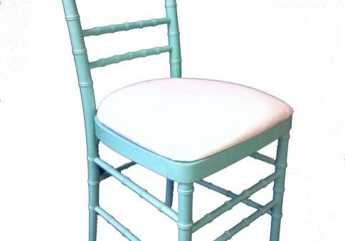 Classic chair with white cushion