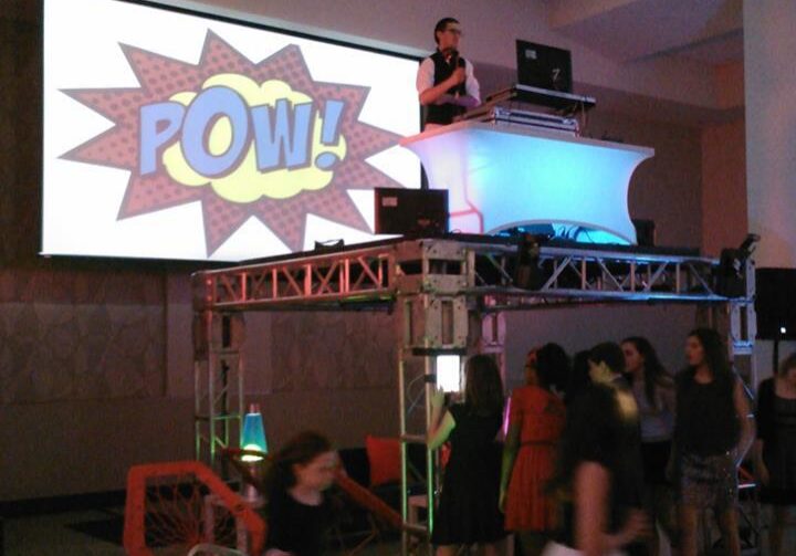 Party with comic book theme